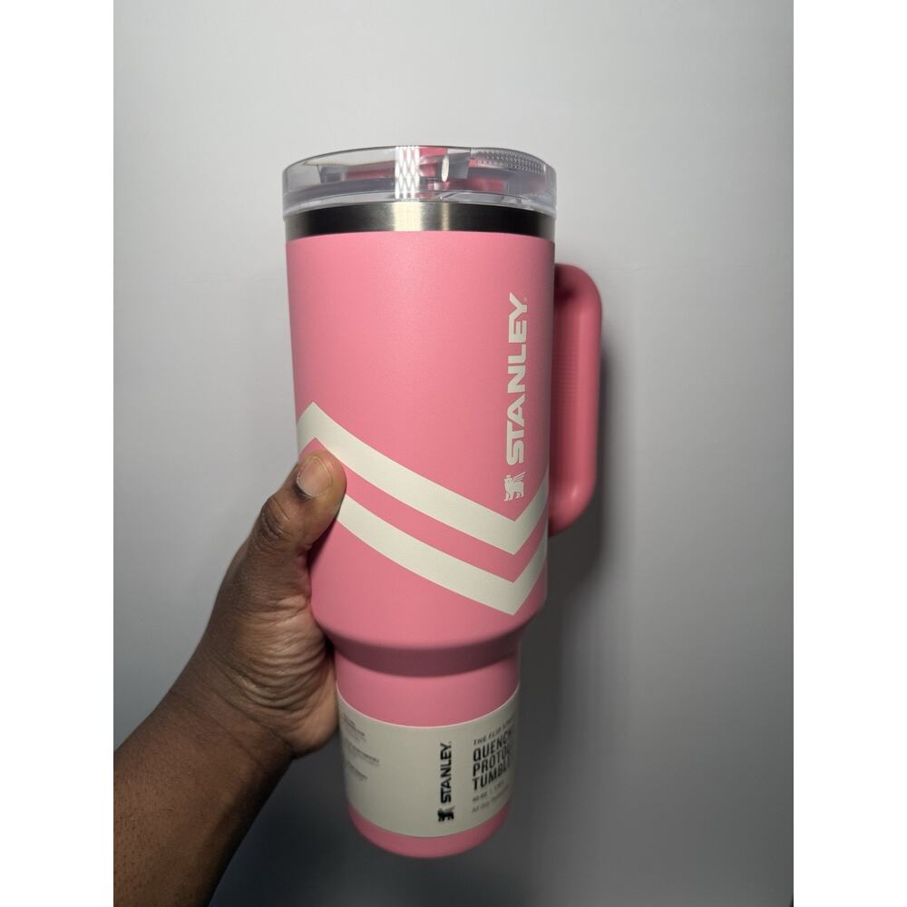 Stanley Oasis Summer PLUMERIA PINK CHEVRON 40oz Protour Flip Straw Tumbler BNWT - Picture 3 of 6